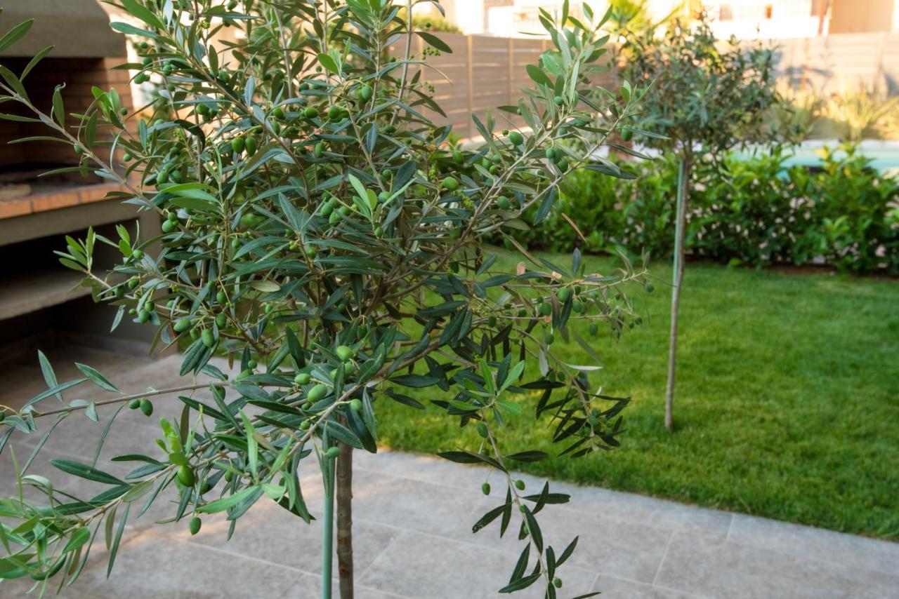 Olive 201 Apartment Peraía Екстериор снимка