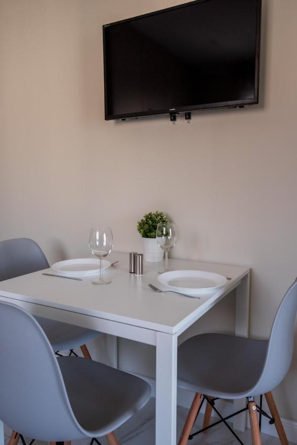 Olive 201 Apartment Peraía Екстериор снимка